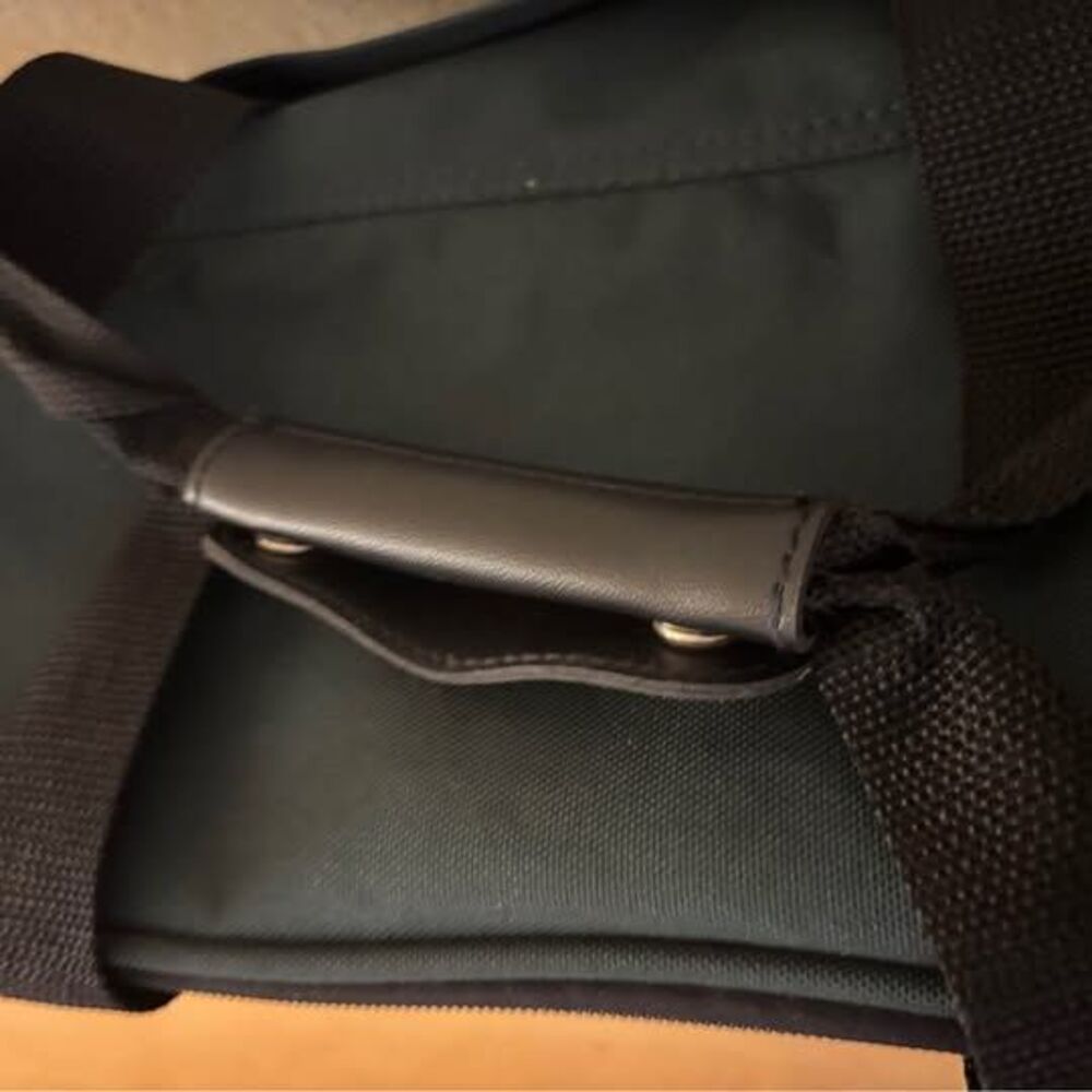 Pierre Cardin Duffel Bag - Picture 3 of 6